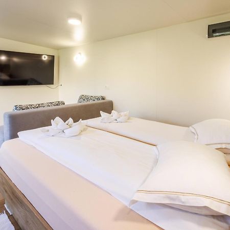 Mobile House Vegov Hram Hotel Dol pri Ljubljani Buitenkant foto