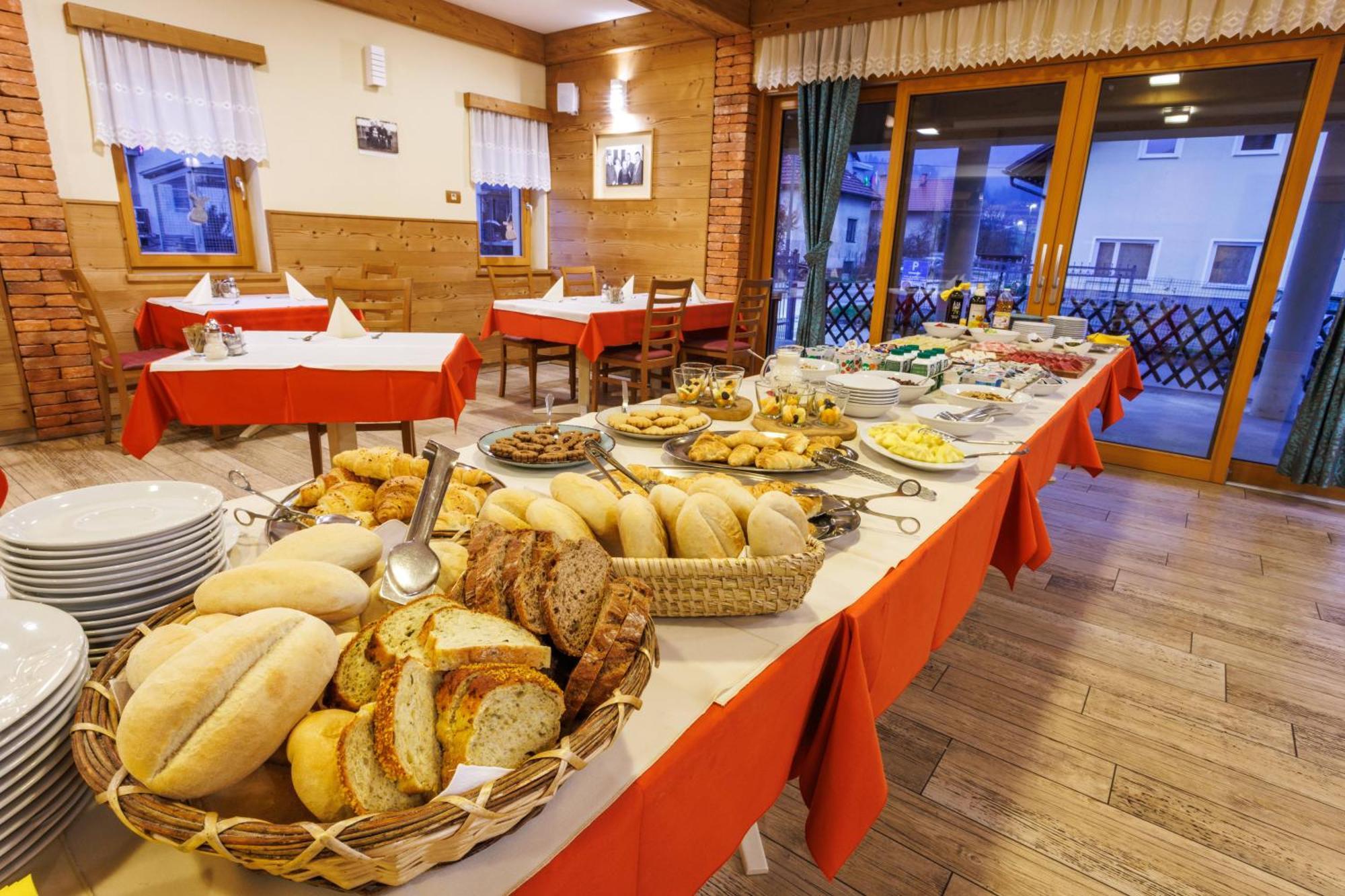 Mobile House Vegov Hram Hotel Dol pri Ljubljani Buitenkant foto