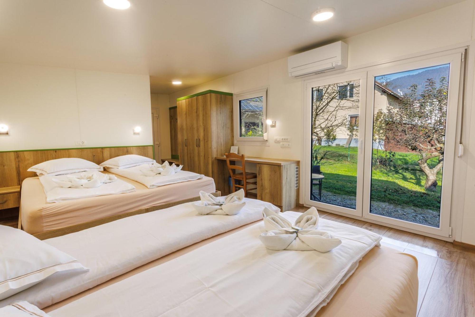 Mobile House Vegov Hram Hotel Dol pri Ljubljani Buitenkant foto